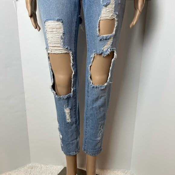 Lovers + Friends Ezra Skinny Distressed Boyfriend Jeans Light Wash - Picture 6 of 11